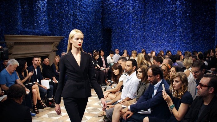 Dior and i full documentary best sale