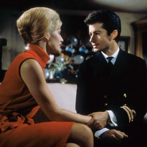 633 SQUADRON, from left: Maria Perschy, George Chakiris, 1964