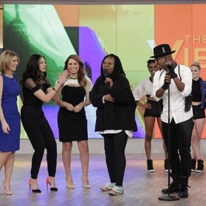 The View, from left: Nicolle Wallace, Stacy London, Carolina Bermudez, Whoopi Goldberg, 08/11/1997, ©ABC
