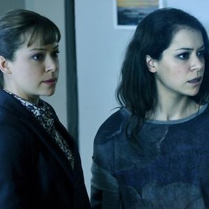 Orphan Black: Season 2, Episode 7, Alison (Tatiany Maslany) and Sarah (Tatiana Maslany)