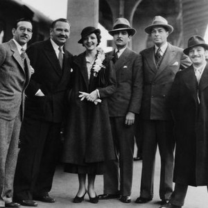 VIVA VILLA, from left: Mexican counsel Alexandro Martinez with Wallace Beery, Mona Maris, Donald Reed, Irving Pichel, George E. Stone as they prepare to leave for location shooting in Mexico, 1934