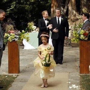 Modern Family, from left: Kevin Daniels, Jesse Tyler Ferguson, Aubrey Anderson-Emmons, Eric Stonestreet, Nathan Lane, 'The Wedding, Part 1', Season 5, Ep. #23, 05/14/2014, ©ABC