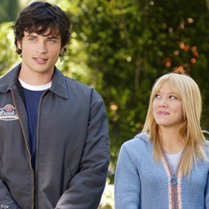 (L-R) Tom Welling as Charlie Baker and Hilary Duff as Lorraine Baker in "Cheaper by the Dozen." photo 8