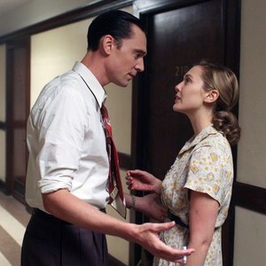 I SAW THE LIGHT, from left: Tom Hiddleston as Hank Williams, Elizabeth Olsen as Audrey Williams, 2015. ph: Sam Emerson/© Sony Pictures Classics