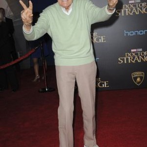 Stan Lee at arrivals for DOCTOR STRANGE Premiere, El Capitan Theatre, Los Angeles, CA October 20, 2016. Photo By: Elizabeth Goodenough/Everett Collection