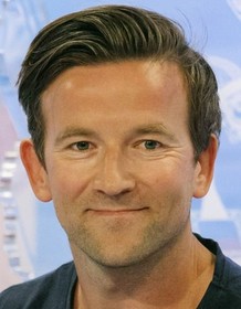 Dean Lennox Kelly