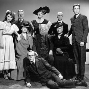 THE GREEN YEARS, top row from left: Beverly Tyler, Wallace Ford, Norma Varden, Hume Cronyn, Tom Drake; middle: Jessica Tandy, Charles Coburn, Selena Royle; front: Norman Lloyd, 1946