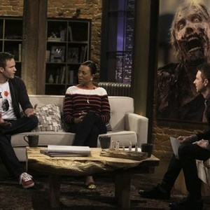 Talking Dead, Scott Porter (L), Aisha Tyler (C), Chris Hardwick (R), 'Season 2', 10/14/2012, ©AMC