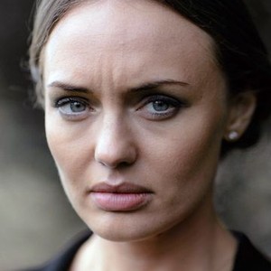 Laura Haddock as Hayley Svrcek