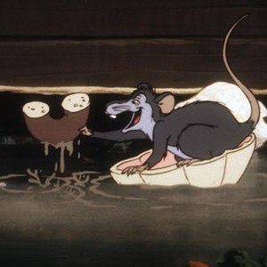 CHARLOTTE'S WEB, Templeton the Rat, 1973, with donut