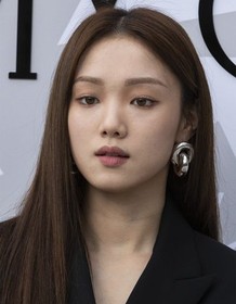 Lee Sung-kyung