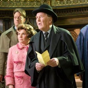 HARRY POTTER AND THE ORDER OF THE PHOENIX, Imelda Staunton (front left), Robert Hardy (second from right), George Harris (right), 2007. ©Warner Bros.