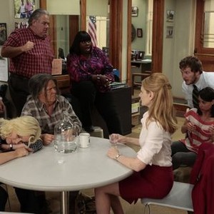 Parks and Recreation, from left: Jim O'Heir, Paula Pell, Retta, Chris Pratt, 'Ron &amp; Tammys', Season 4, Ep. #2, 09/29/2011, ©NBC
