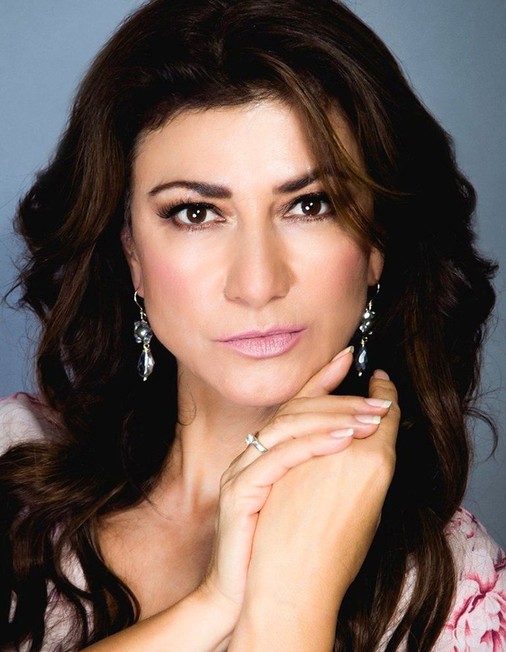 Leticia Huijara