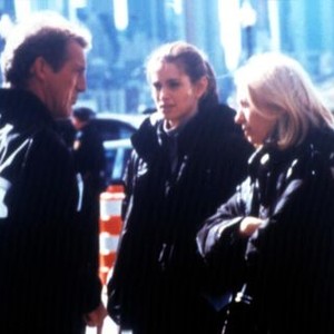SIMIAN LINE, Jamey Sheridan, Cindy Crawford, director Linda Yellen on the set of SIMIAN LINE, 2001