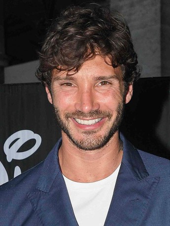 CARLO CONTI PASSA IL TESTIMONE: STEFANO DE MARTINO CONDURRÀ SANREMO!