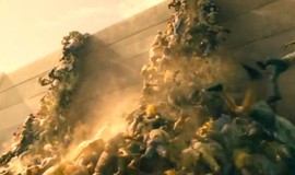 World War Z: Official Clip - Over the Wall photo 3
