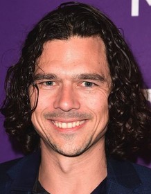 Luke Arnold