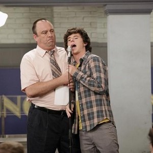 The Middle, Christopher Darga (L), Charlie McDermott (R), 09/30/2009, ©ABC