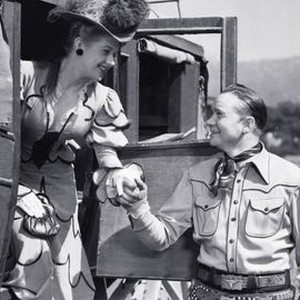 The Whispering Skull (1944)