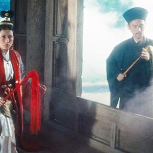 LEGEND OF THE MOUNTAIN, (AKA SHAN ZHONG ZHUAN QI), HSU FENG (LEFT), 1979. © KINO LORBER