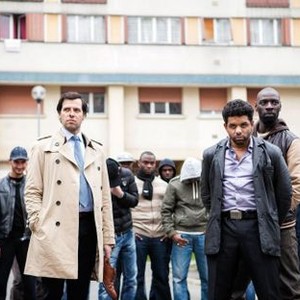 ON THE OTHER SIDE OF THE TRACKS, (aka DE L'AUTRE COTE DU PERIPH), Laurent Lafitte (front left), Omar Sy (hooded sweatshirt), 2012. ©Weinstein Company