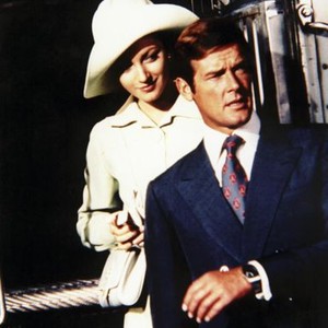 LIVE AND LET DIE, Jane Seymour, Roger Moore, 1973