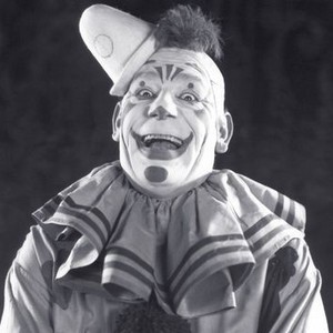 Laugh, Clown, Laugh (1928) photo 1