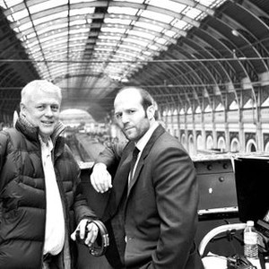 THE BANK JOB, director Roger Donaldson, Jason Statham, on set, 2008. ©Lions Gate