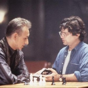 SEARCHING FOR BOBBY FISCHER, from left: Ben Kingsley, director Steven Zaillian on set, 1993, (c) Paramount