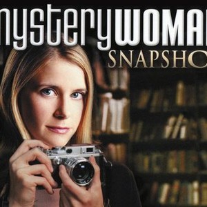 Mystery Woman: Snapshot photo 1