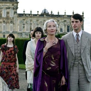 BRIDESHEAD REVISITED, Hayley Atwell (center, with bangs), Emma Thompson (front left), Matthew Goode (right), 2008. ©Miramax