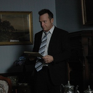 Tom Arnold as Sully in "The Skeptic." photo 8