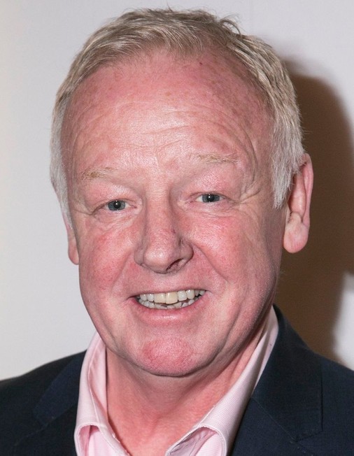 Les Dennis