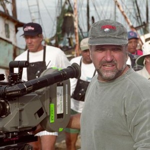 COLLATERAL DAMAGE, Director Andrew Davis on location, 2002 (c) Warner Brothers.  .