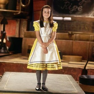 Alice in wonderland cast
