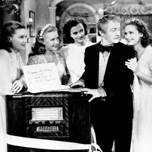 FOUR DAUGHTERS, from left: Lola Lane, Priscilla Lane, Gale Page, Claude Rains, Rosemary Lane, 1938