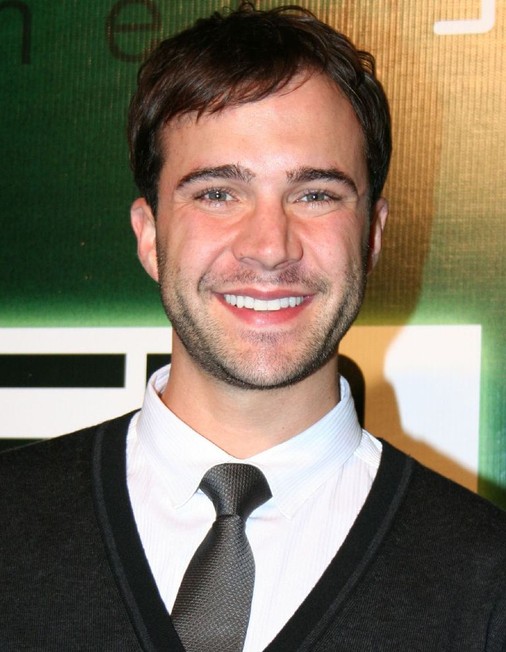 Gil McKinney