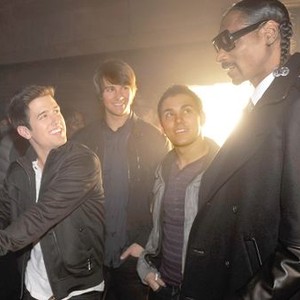 Big Time Rush!, from left: Logan Henderson, James Maslow, Carlos Peña, Snoop Dogg, 11/28/2009, ©NICK