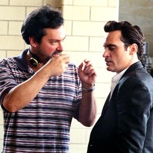 WALK THE LINE, James Mangold (director), Joaquin Phoenix, on set, 2005, TM & Copyright (c) 20th Century Fox Film Corp. All rights reserved.