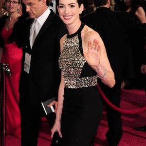 Anne Hathaway at arrivals for The 86th Annual Academy Awards - Arrivals 1 - Oscars 2014, The Dolby Theatre at Hollywood and Highland Center, Los Angeles, CA March 2, 2014. Photo By: Gregorio Binuya/Everett Collection