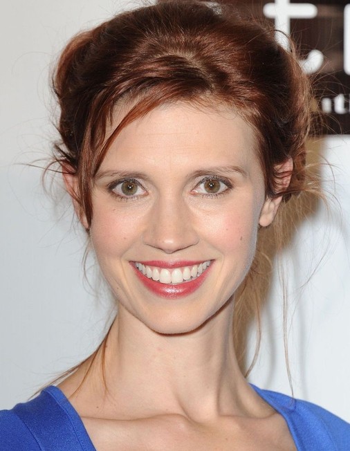 Julie McNiven