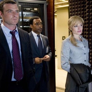 SALT, from left: Liev Schreiber, Chiwetel Ejiofor, Angelina Jolie, 2010. ©Columbia Pictures