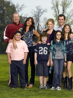 Modern family season 9 outlet episode 1 free online