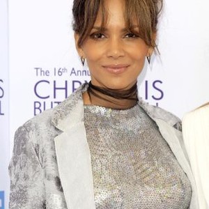 Halle Berry at arrivals for 16th Annual Chrysalis Butterfly Ball, Mandeville Canyon Estate, Los Angeles, CA June 3, 2017. Photo By: Priscilla Grant/Everett Collection