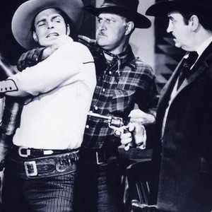Frontier Outlaws (1944) photo 8