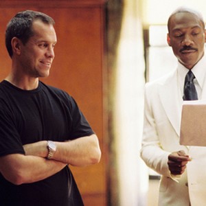 Director Brian Robbins and Eddie Murphy rehearse a scene on the set of MEET DAVE. photo 19