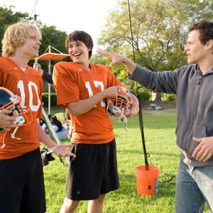 FIRED UP, from left: Eric Christian Olsen, Nicholas D'Agosto, director Will Gluck, on set, 2009. ©Screen Gems
