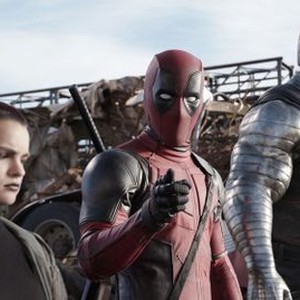 DEADPOOL, from left: Brianna Hildebrand, Ryan Reynolds, as Deadpool, Colossus (voice: Stefan Kapicic), 2016./TM & © Twentieth Century Fox Film Corporation. All rights reserved.