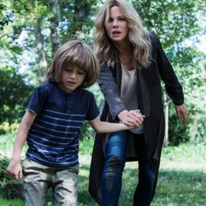 THE DISAPPOINTMENTS ROOM, from left: Duncan Joiner, Kate Beckinsale, 2016. ph: Peter Iovino/© Rogue Pictures